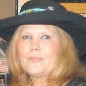 Meet your Posher, Carolyn